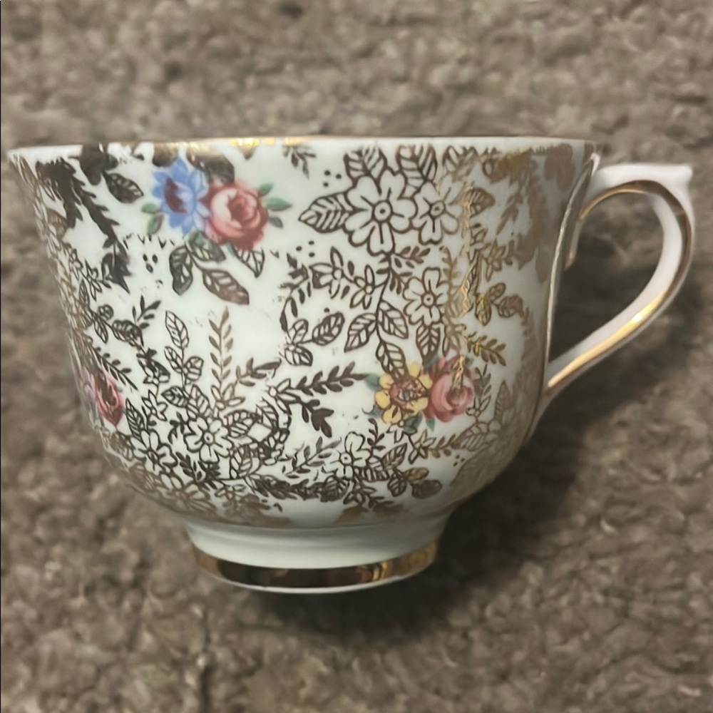 Vintage colclough Floral Gold-Trimmed Teacup